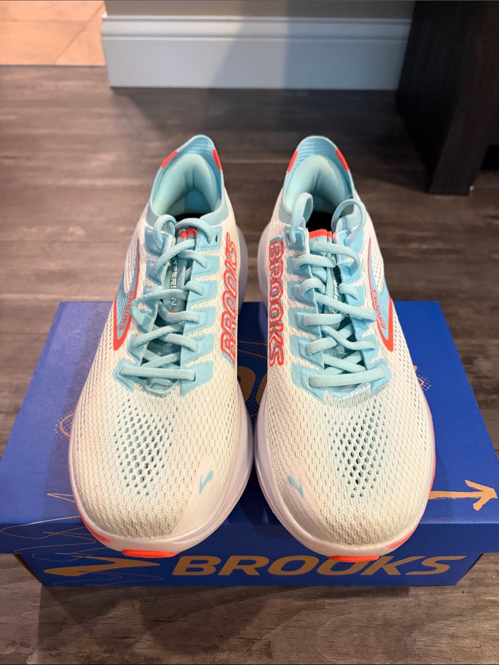 Brooks Hyperion 3 - Picture 2 of 7